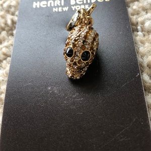 Gold Studded Skull Keychain